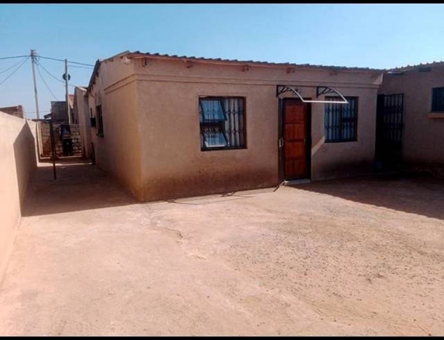 1 BEDROOM HOUSE FOR SALE IN VOSLOORUS